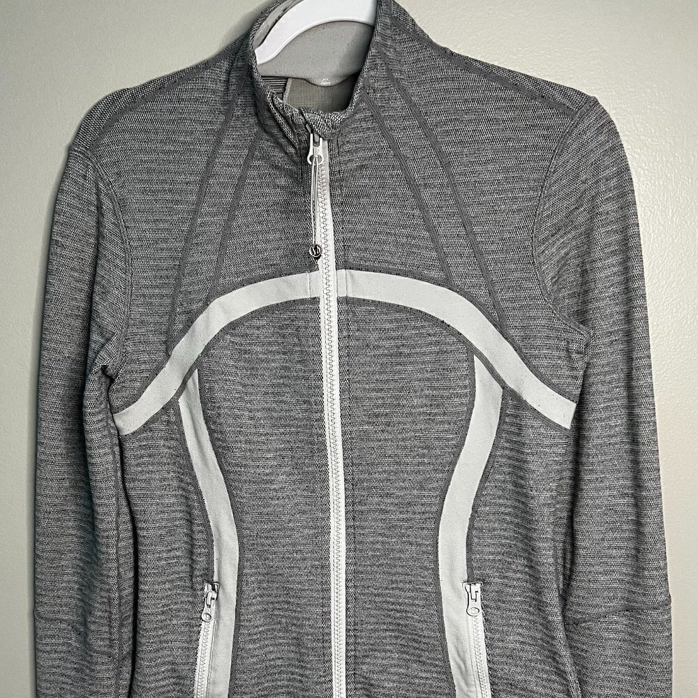 Lululemon Define Jacket In size M (8-10)